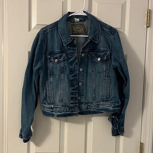Levi’s Cropped Women’s Denim Jacket